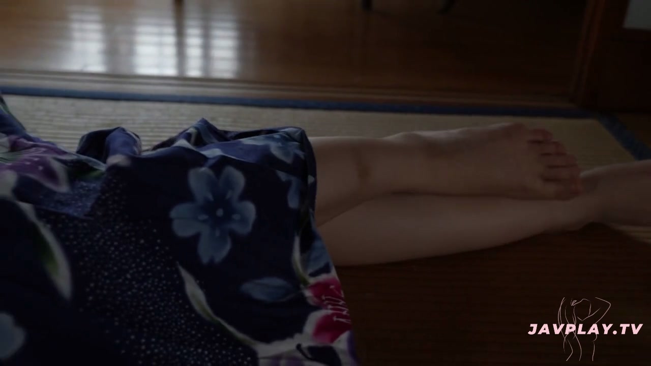 Natsuki Prian Unleashes Sensual Charm: A Visual Explosion That Will Leave You Mesmerized